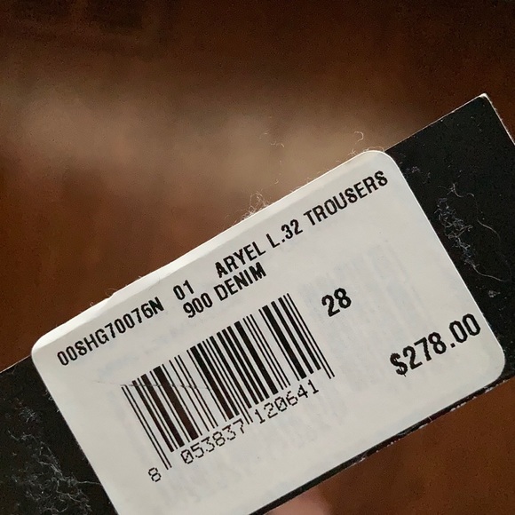 Light wash distressed diesel jeans - Picture 13 of 15